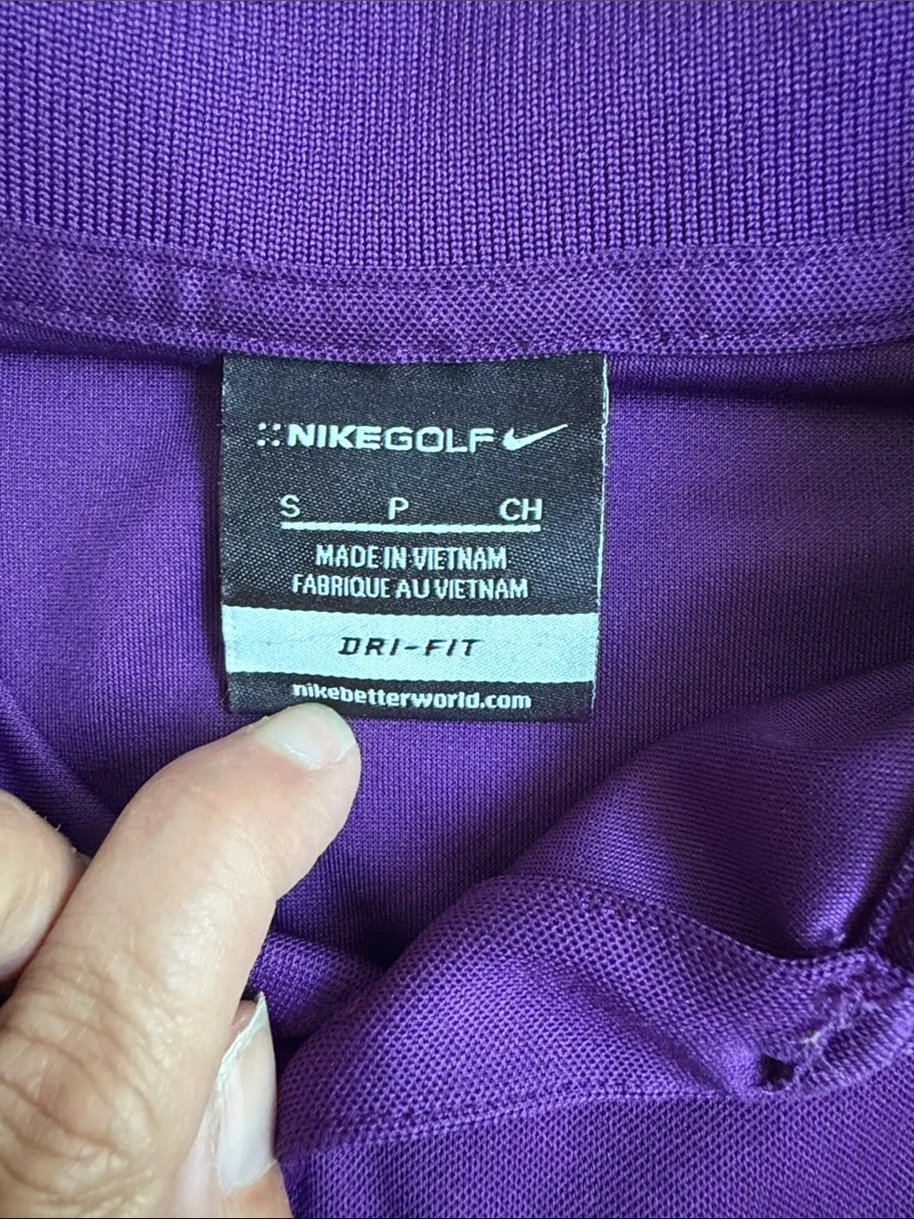 (342)Nike Men’s Purple Polo Shirt with White Buttons